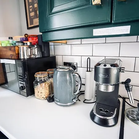 Apartment A Stylish 2 Bed In Town - Lux *