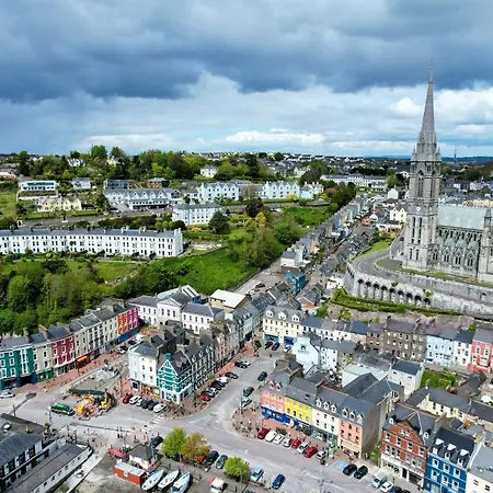A Stylish 2 Bed In Town - Lux Cobh