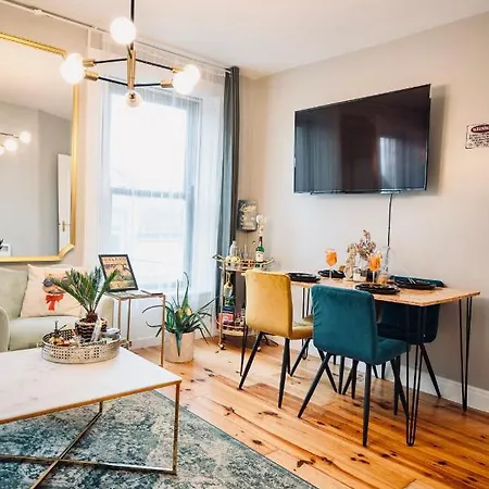 Apartment A Stylish 2 Bed In Town - Lux *