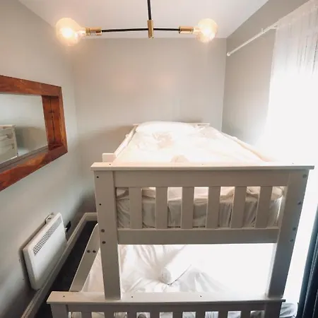 A Stylish 2 Bed In Town - Lux Apartment *