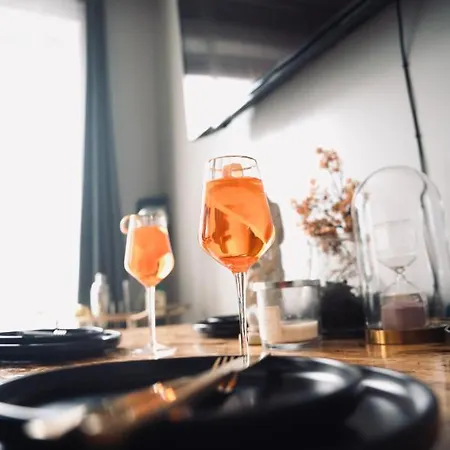 A Stylish 2 Bed In Town - Lux 코브