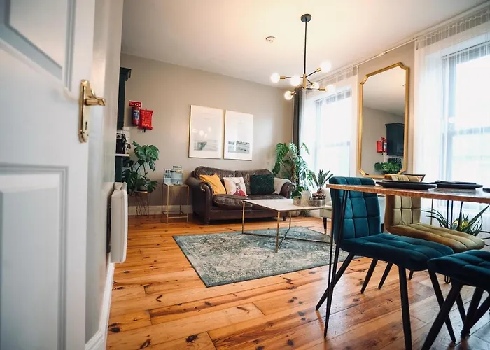 A Stylish 2 Bed In Town - Lux Κομπ